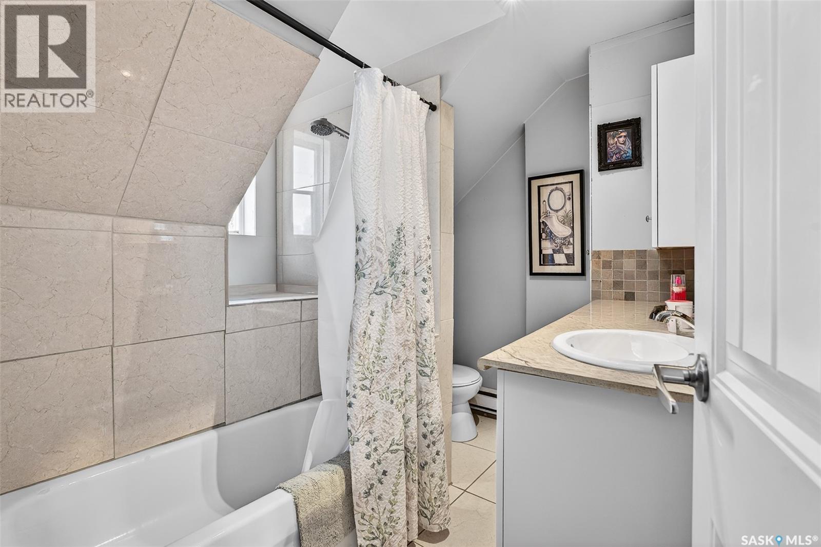 174 Ominica STREET W - 47