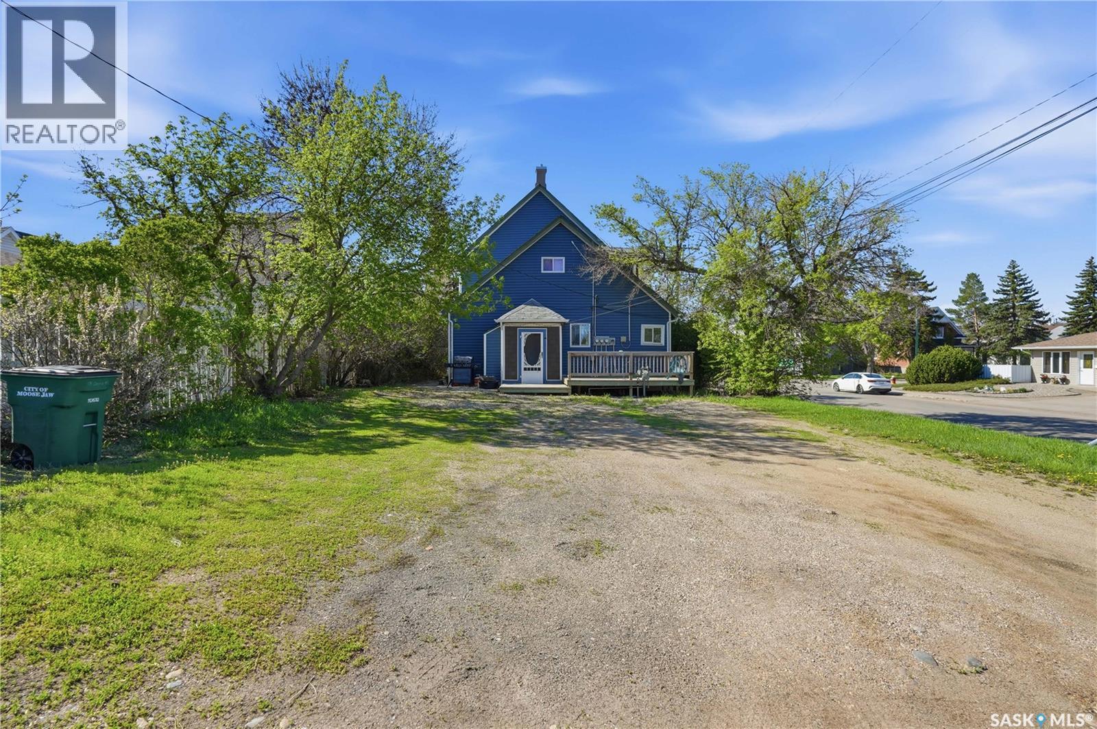 174 Ominica STREET W - 62