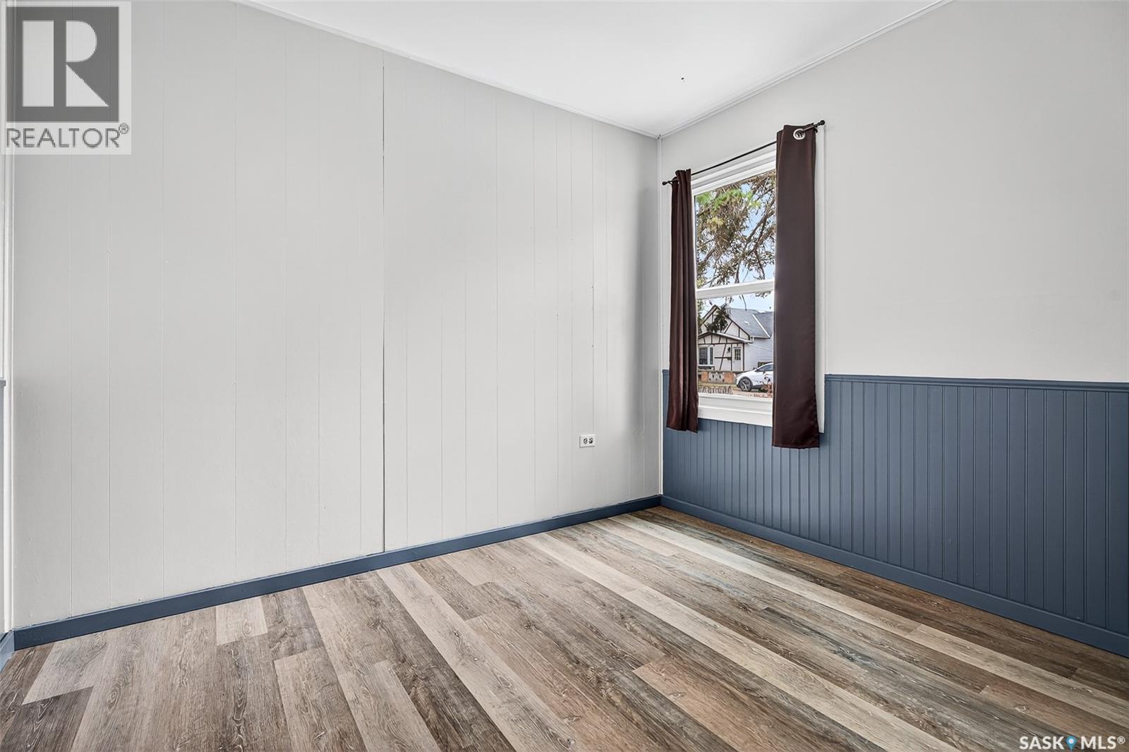 826 Athabasca STREET E - 13
