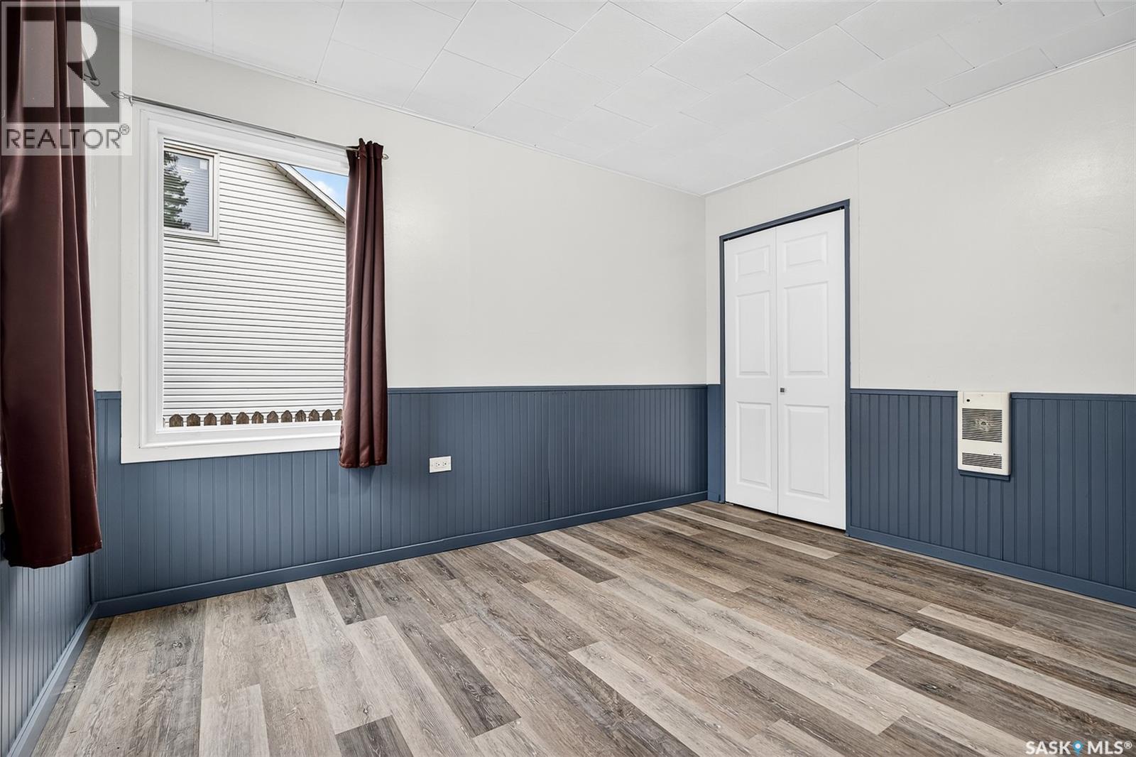 826 Athabasca STREET E - 22
