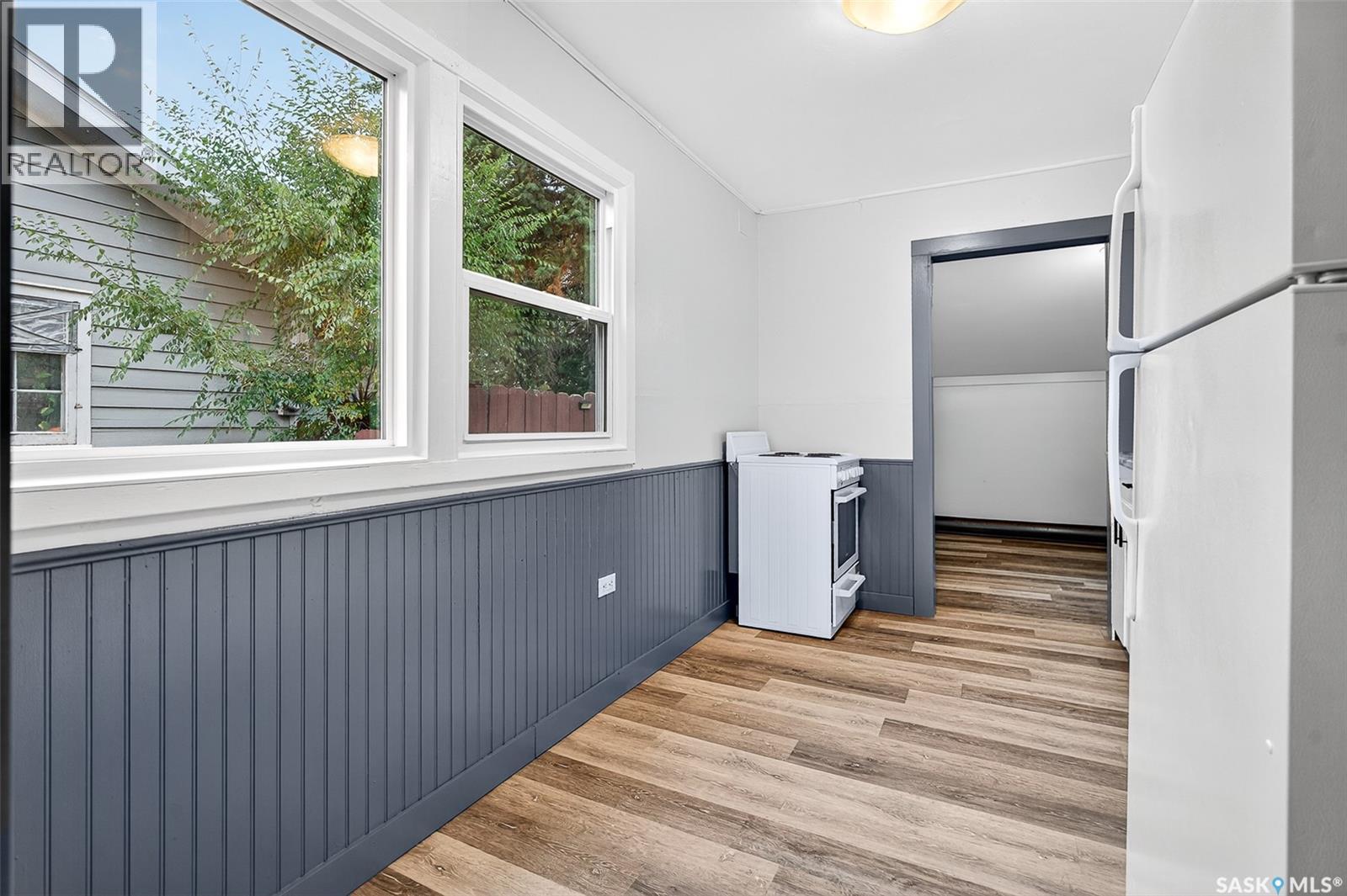 826 Athabasca STREET E - 23