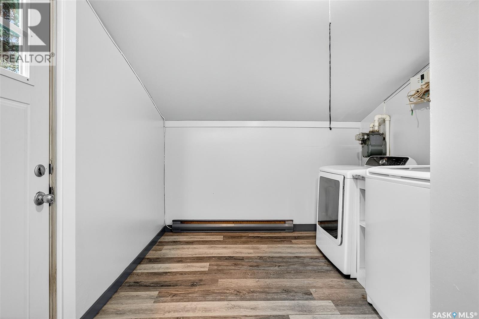 826 Athabasca STREET E - 28