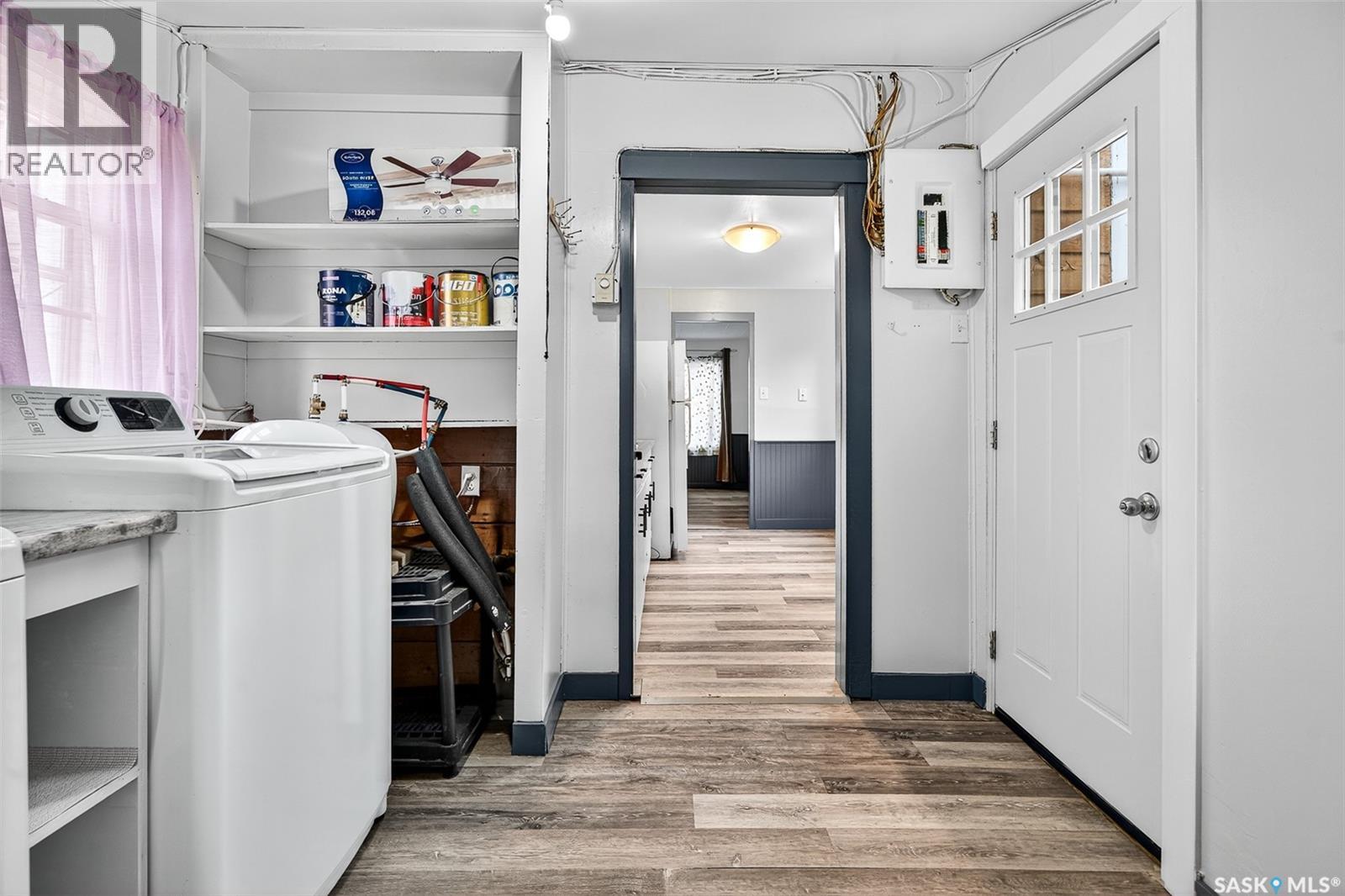 826 Athabasca STREET E - 30