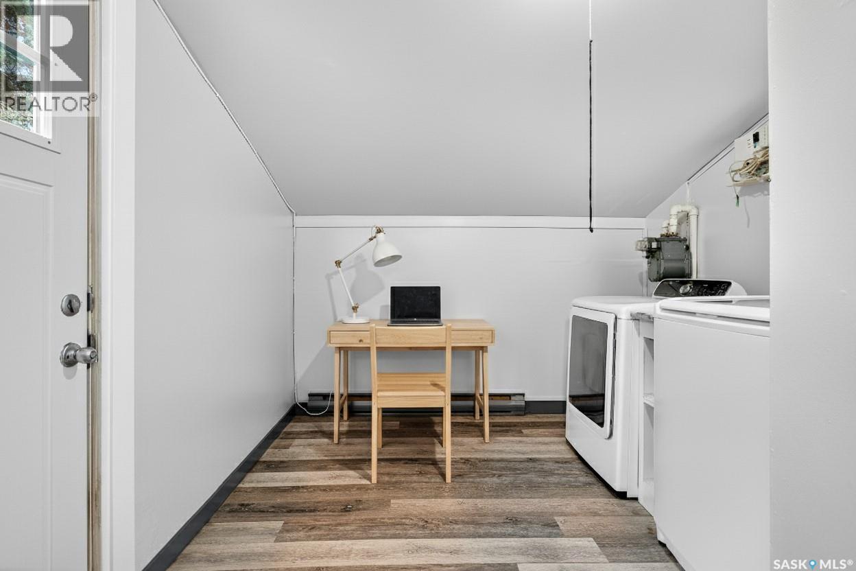 826 Athabasca STREET E - 31