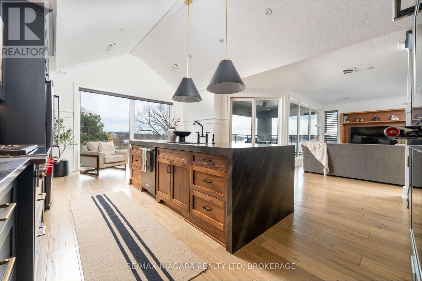 33 CANAL STREET - Image 8