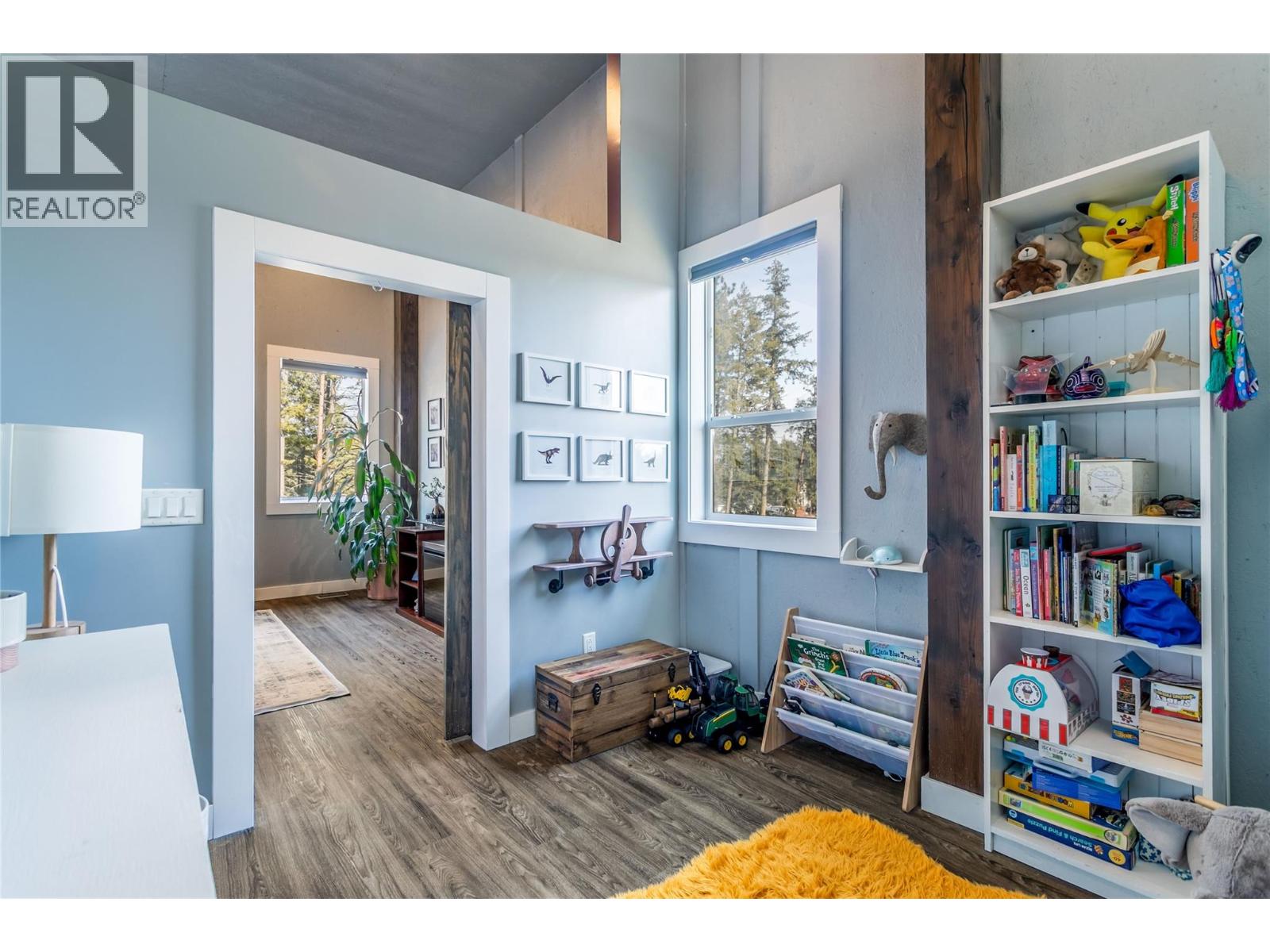 761 Fairbridge Road - 20