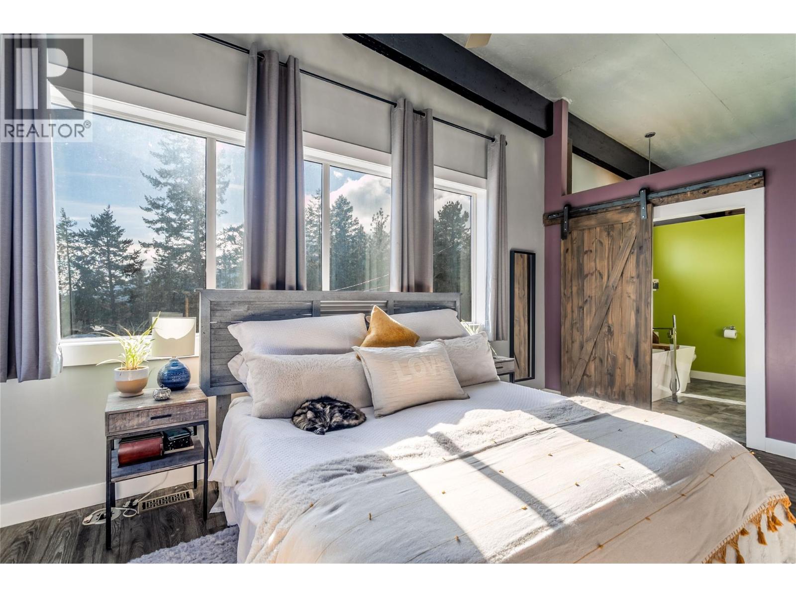 761 Fairbridge Road - 23