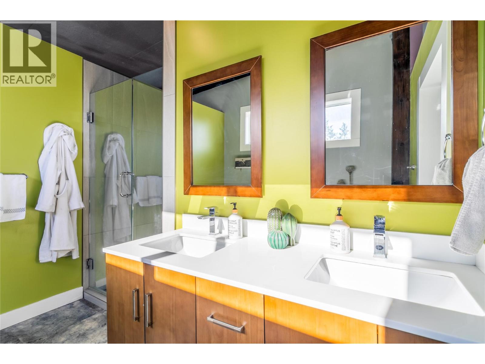 761 Fairbridge Road - 24
