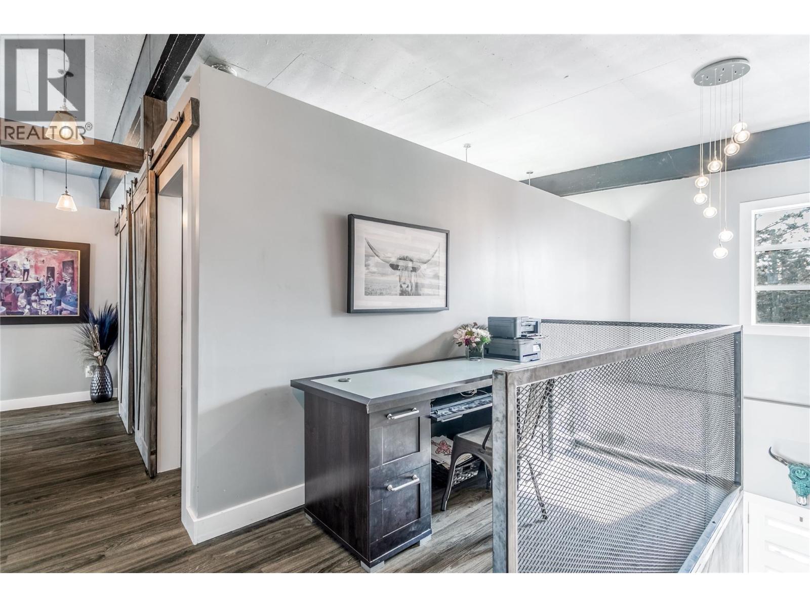 761 Fairbridge Road - 27