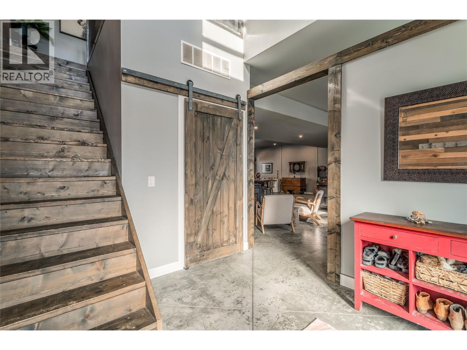 761 Fairbridge Road - 8