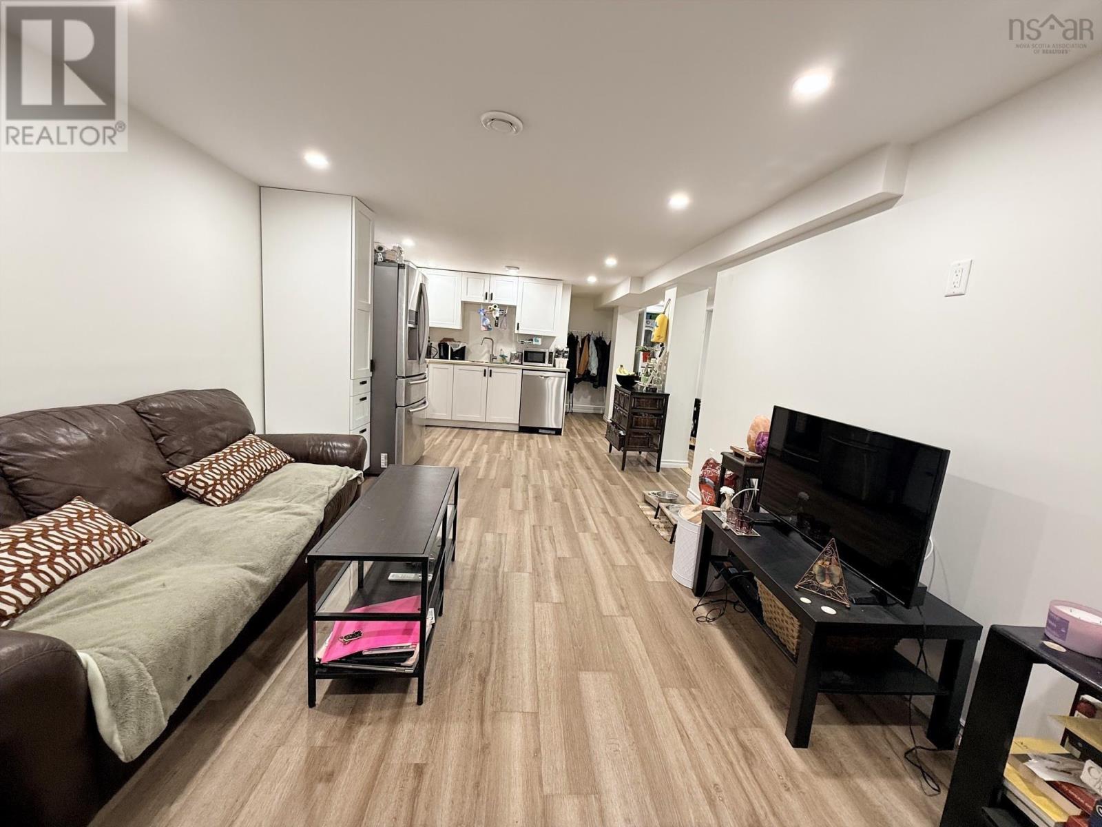 54 Maple Avenue - 27