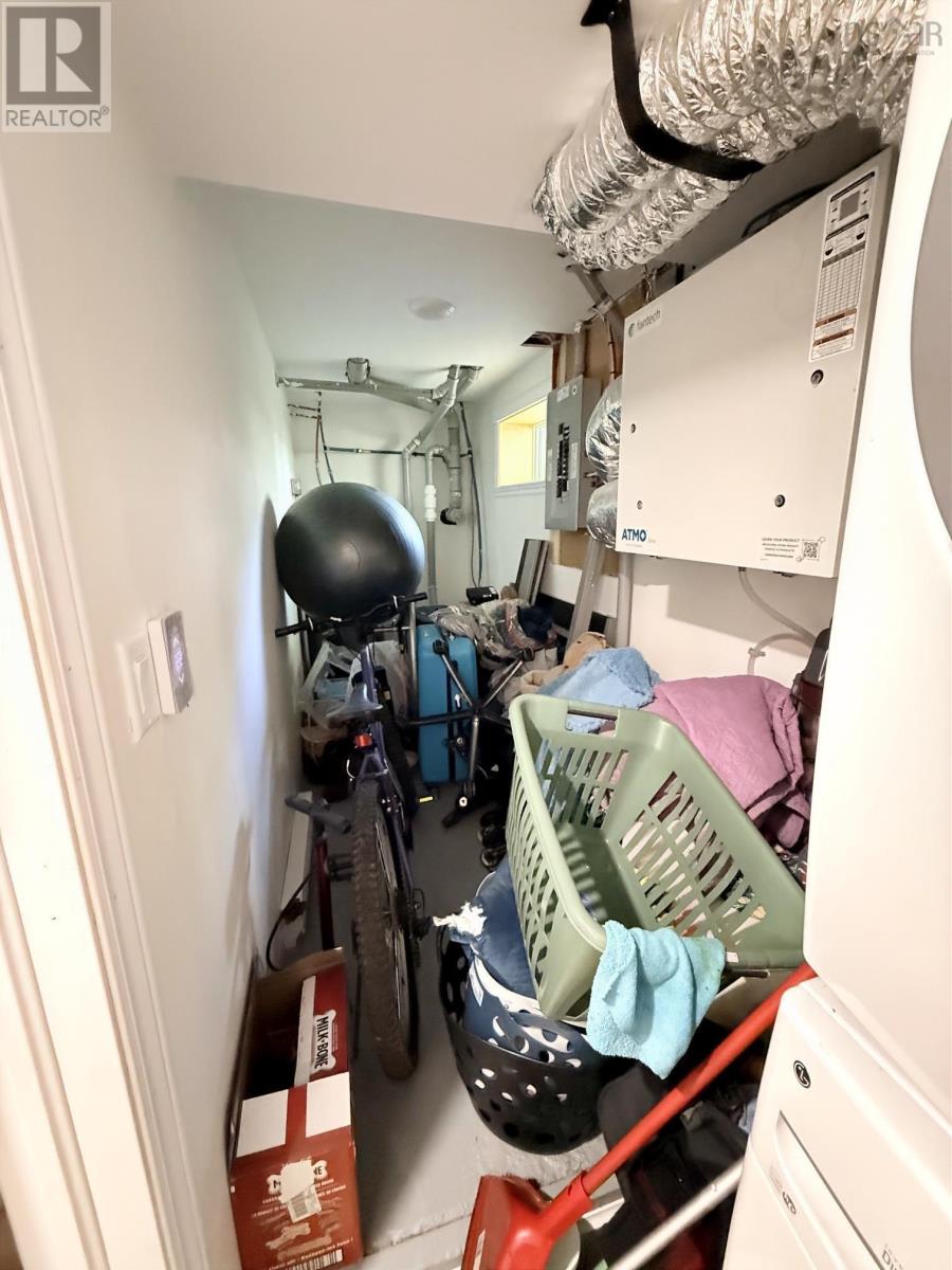 54 Maple Avenue - 32