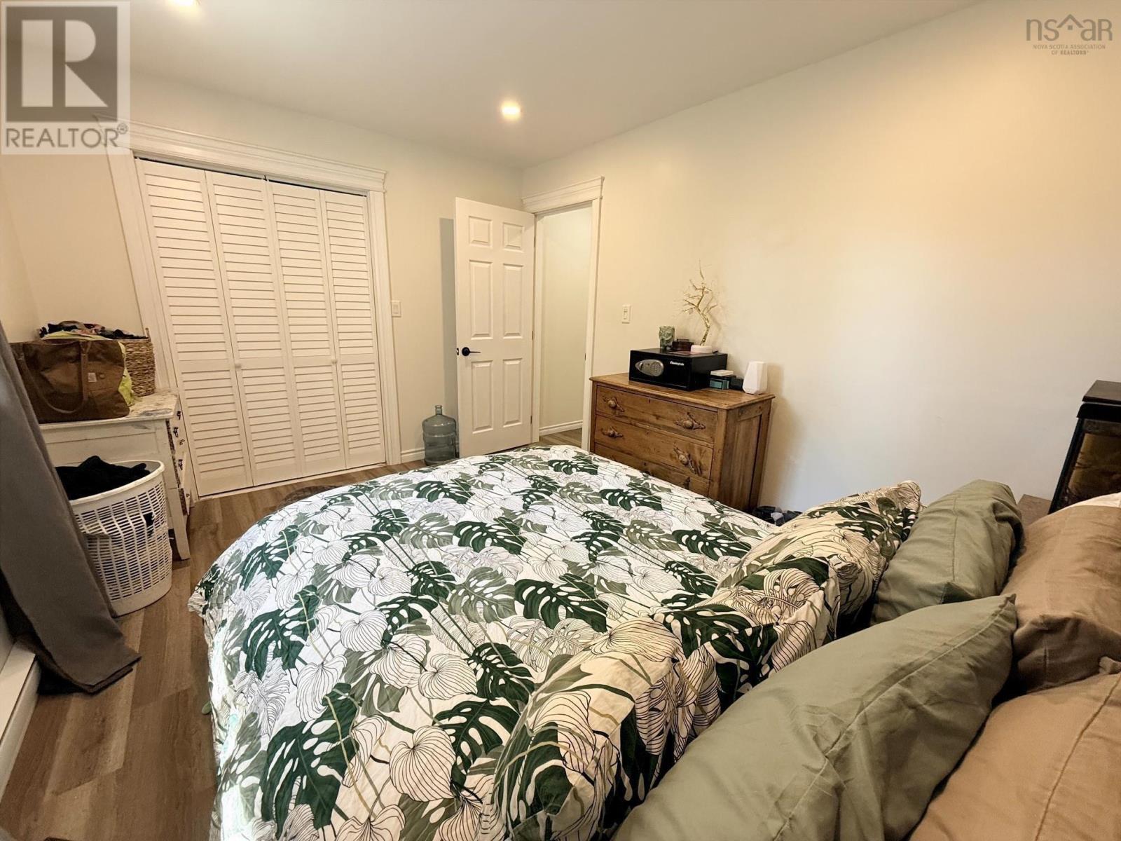 54 Maple Avenue - 22