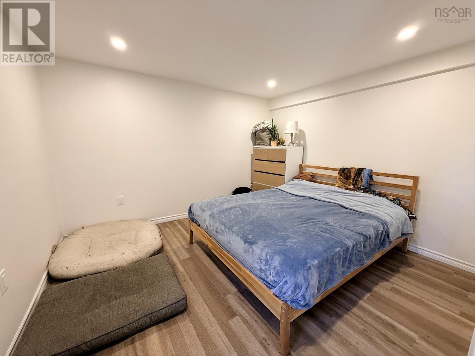 54 Maple Avenue - 35