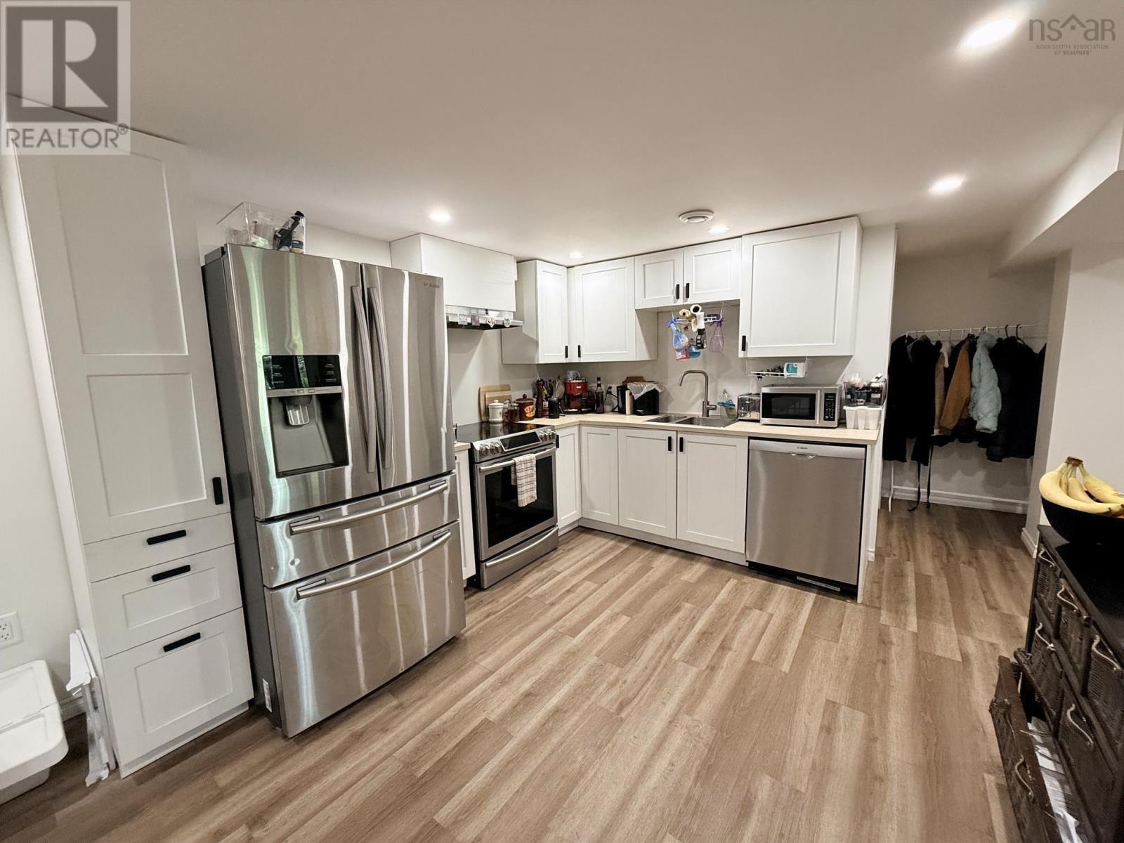 54 Maple Avenue - 28