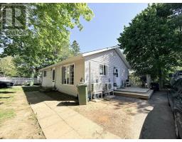 54 Maple Avenue, Lunenburg, NS B0J2C0 Photo 9