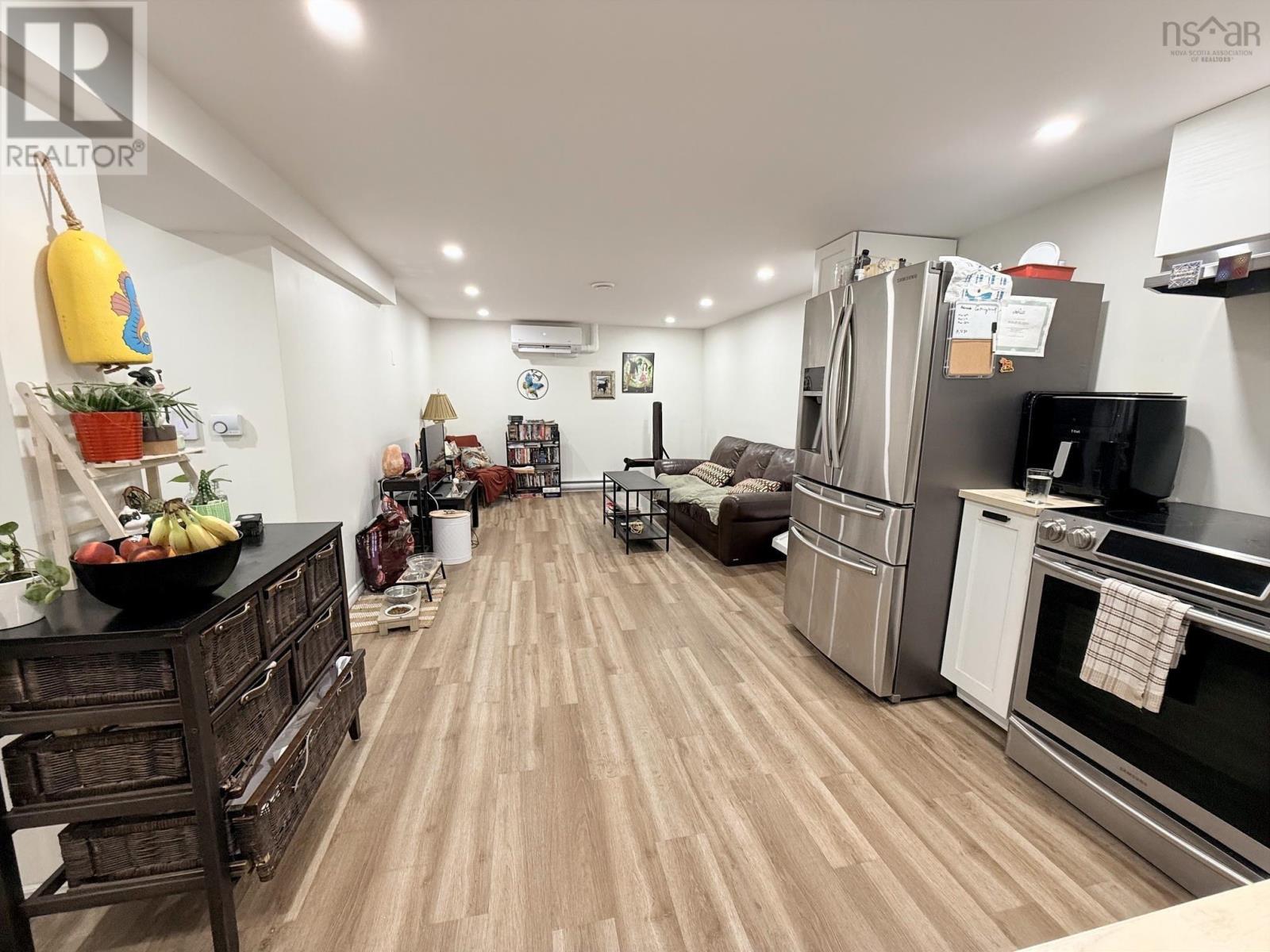 54 Maple Avenue - 26