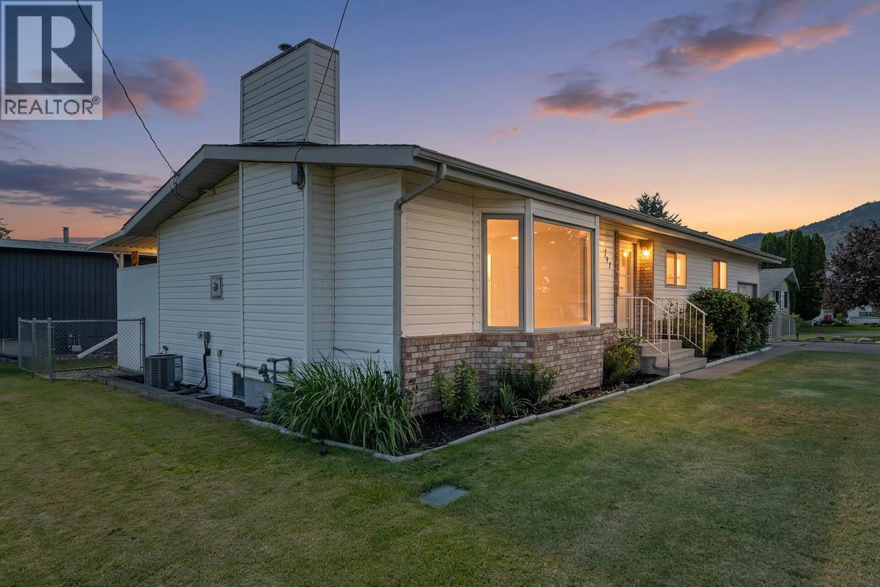 797 RIDGEVIEW Terrace - Image 3