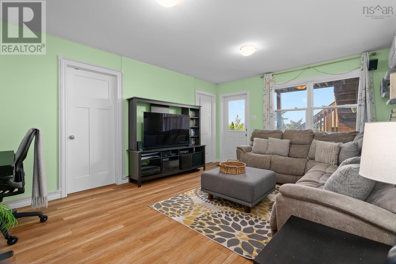 Property 30 of 41 of 16 Mica Crescent
