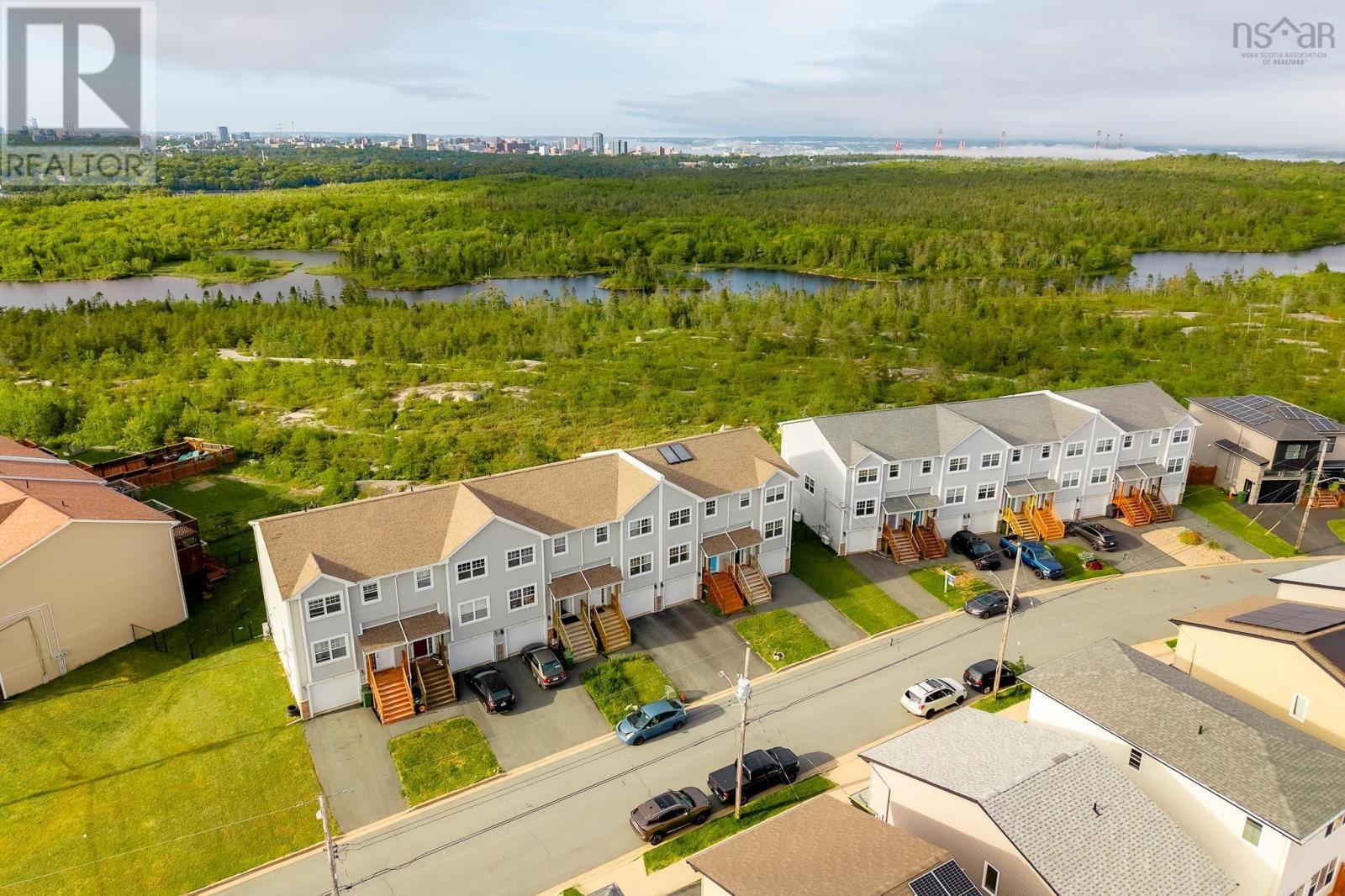 Property 34 of 41 of 16 Mica Crescent