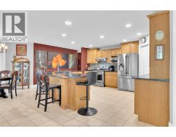 6pc Bathroom - 6225 Matchett, Lasalle, ON N9J2R5 Photo 11