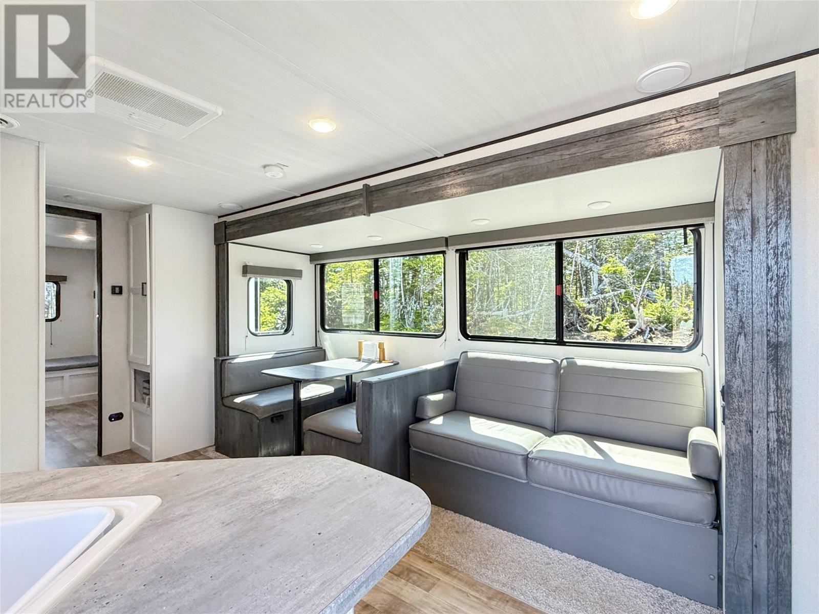 556 Salmonier Line - 13