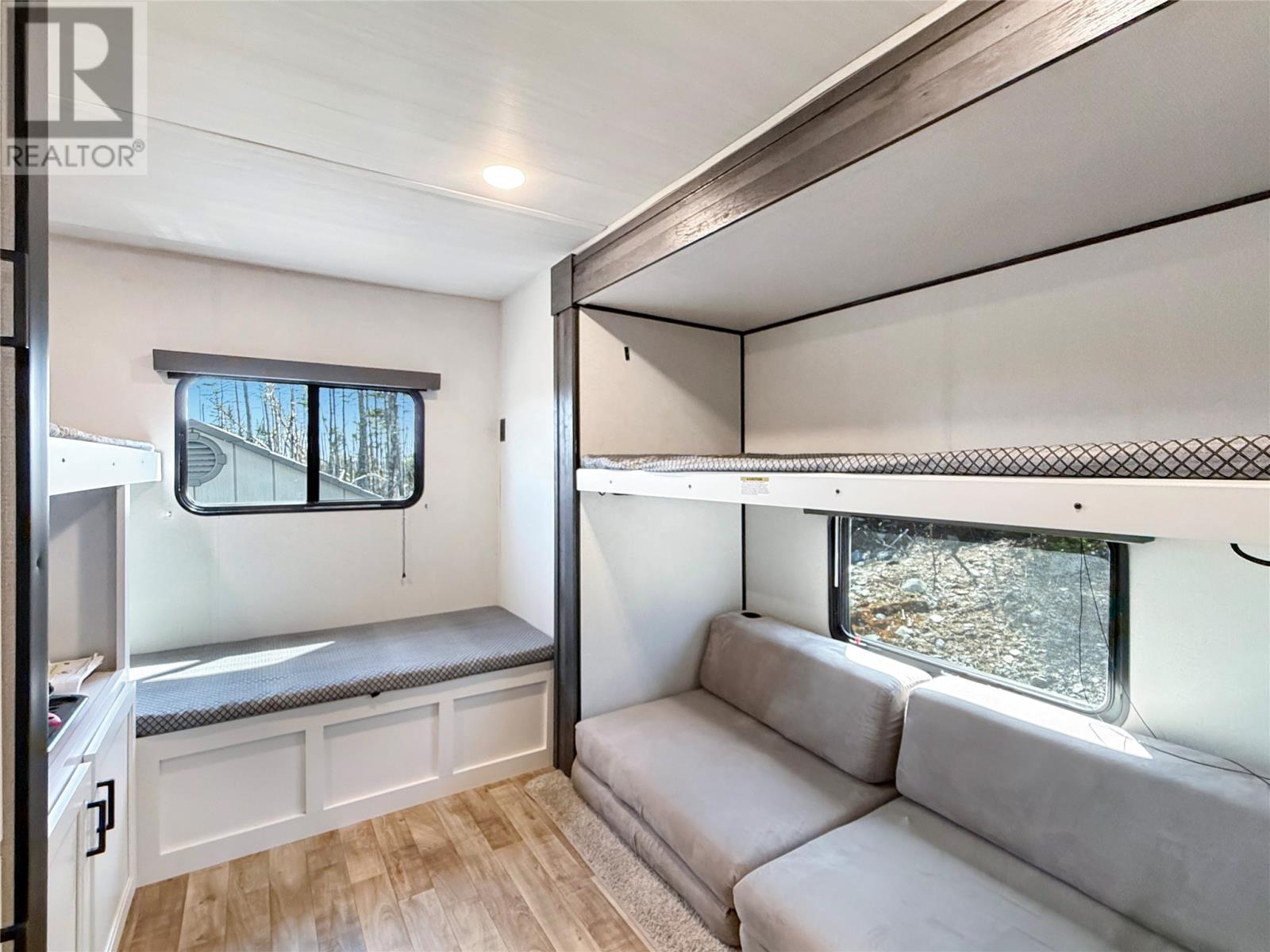 556 Salmonier Line - 24