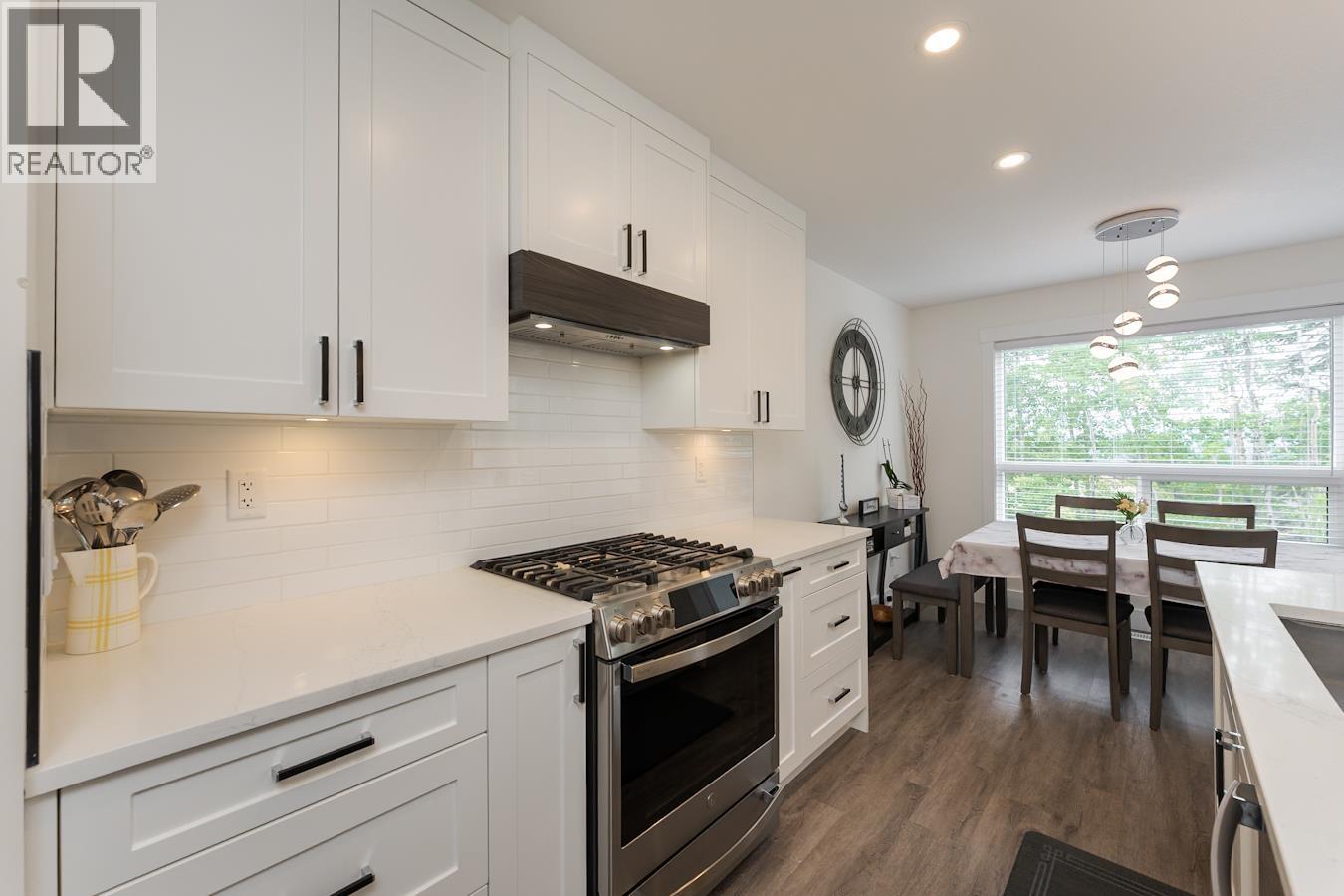 Photo 13 of 40 — 102 6664 WESTMOUNT DRIVE · Prince George, BC