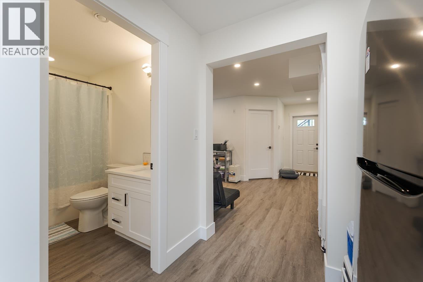 Photo 31 of 40 — 102 6664 WESTMOUNT DRIVE · Prince George, BC