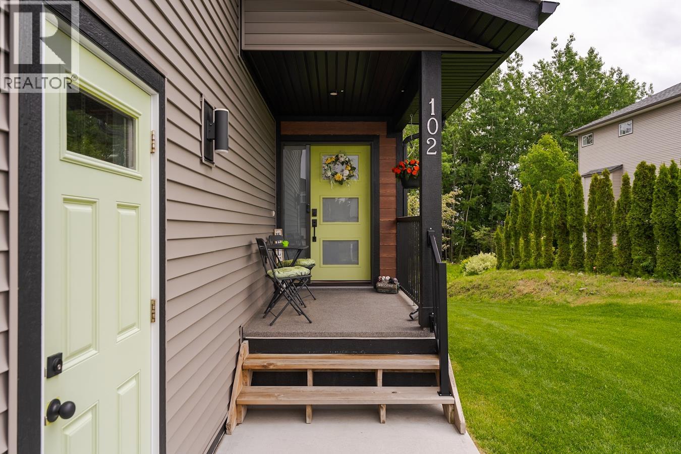 Primary bedroom of 102 6664 WESTMOUNT DRIVE · Prince George, BC