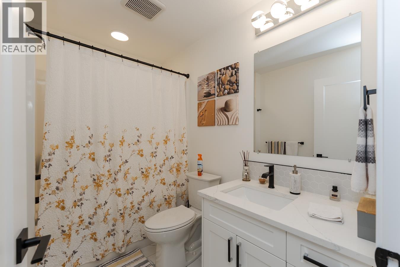 Photo 23 of 40 — 102 6664 WESTMOUNT DRIVE · Prince George, BC