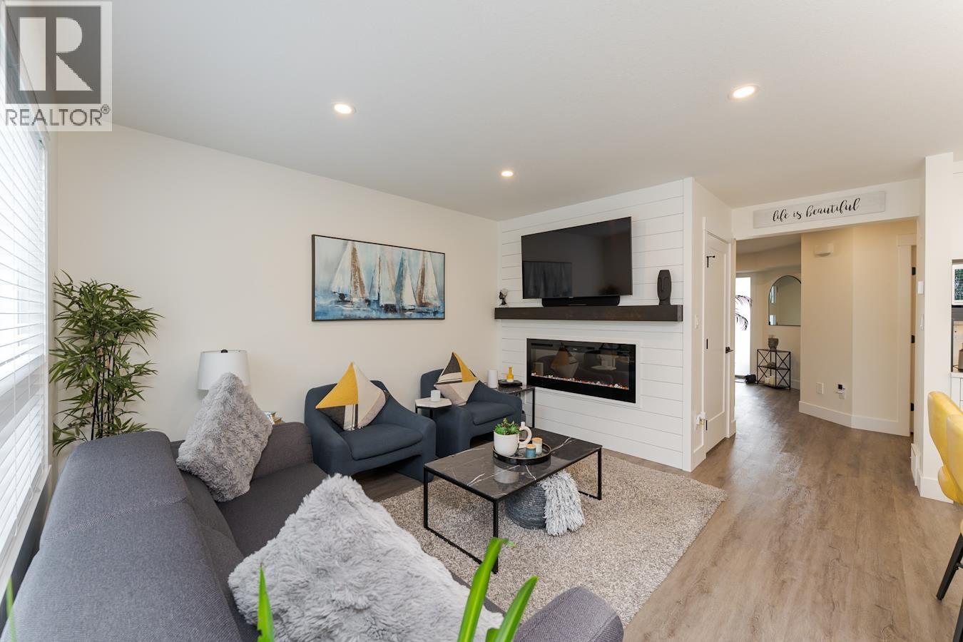 Photo 18 of 40 — 102 6664 WESTMOUNT DRIVE · Prince George, BC