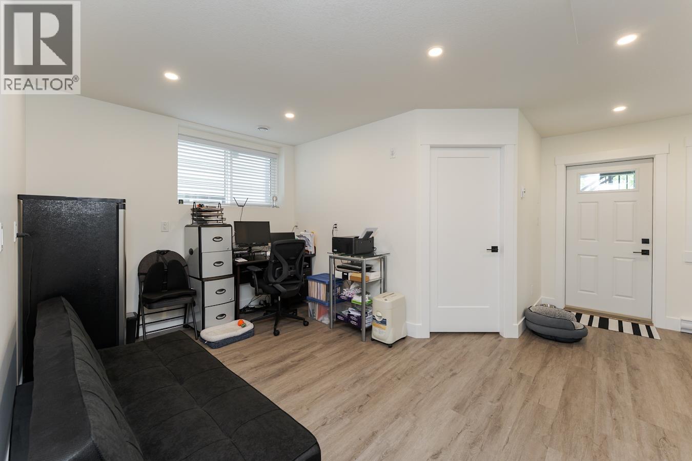 Photo 33 of 40 — 102 6664 WESTMOUNT DRIVE · Prince George, BC