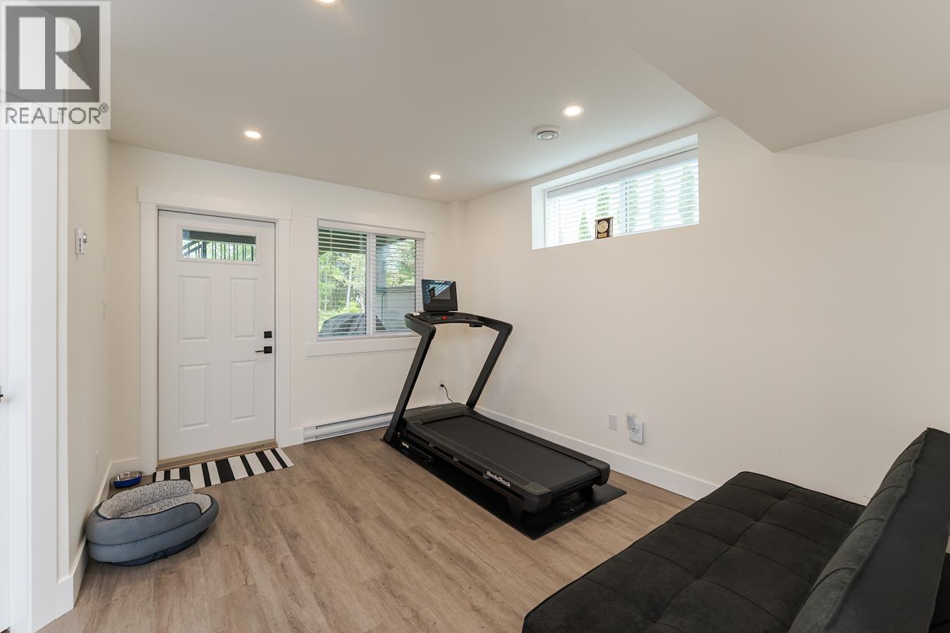 Photo 34 of 40 — 102 6664 WESTMOUNT DRIVE · Prince George, BC
