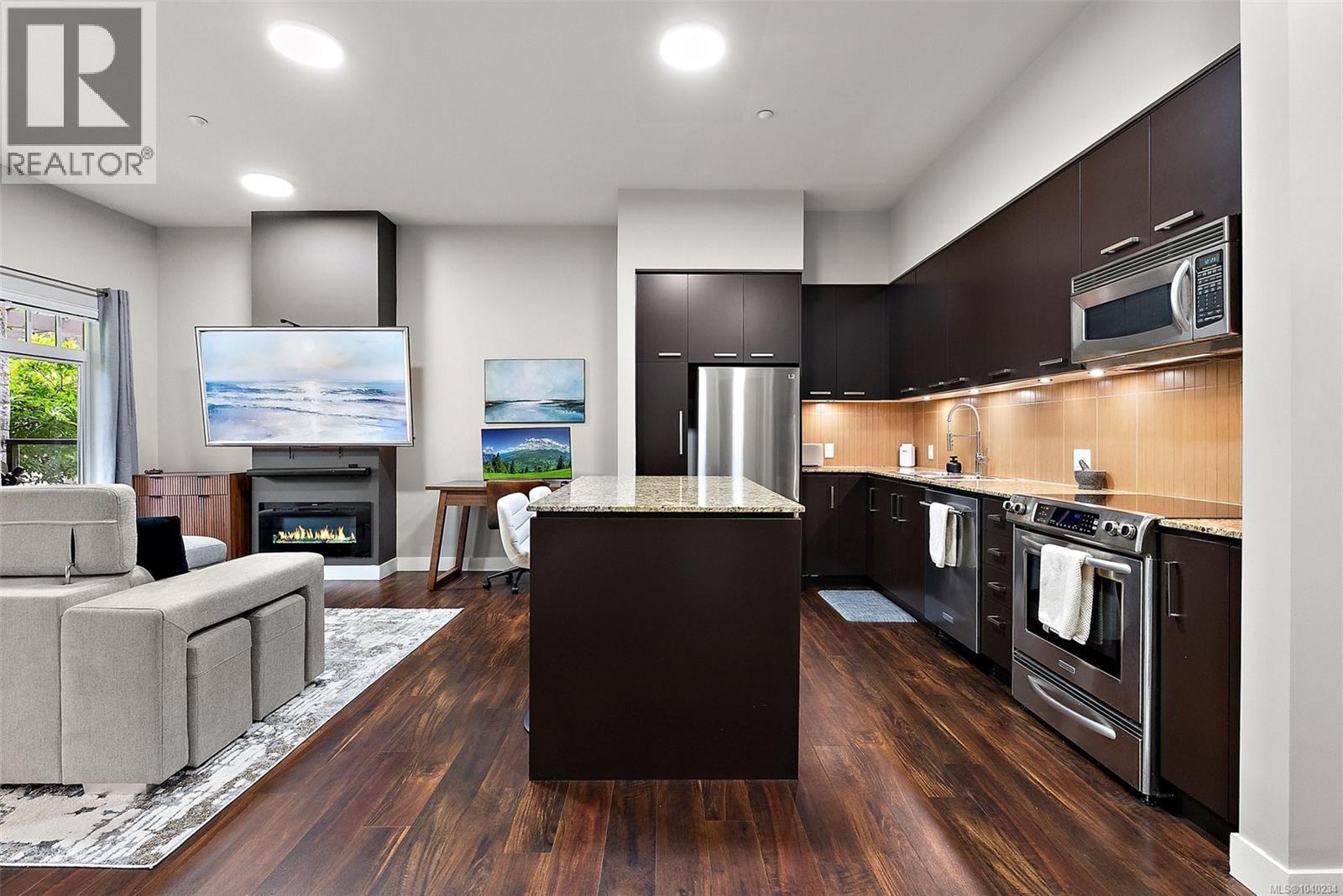 120 1375 Bear Mountain Parkway, Langford