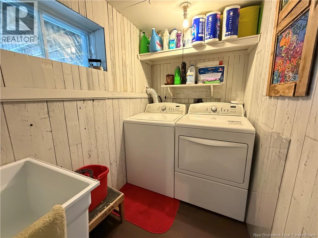 859 St-Joseph Road - 33