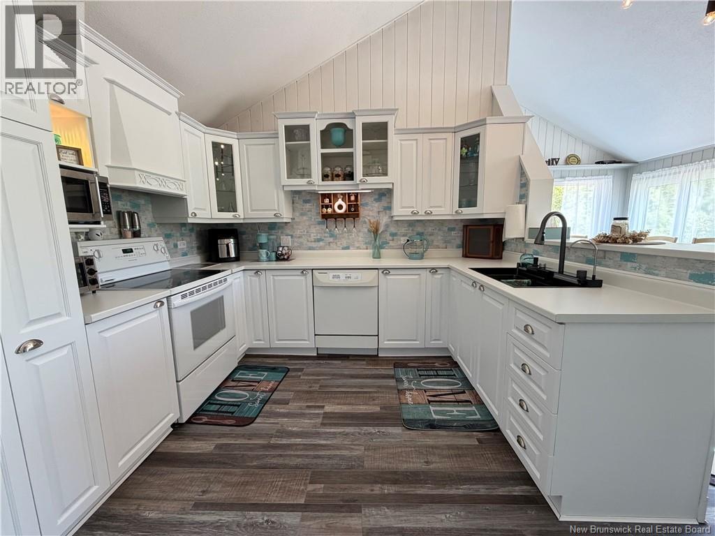 859 St-Joseph Road - 12