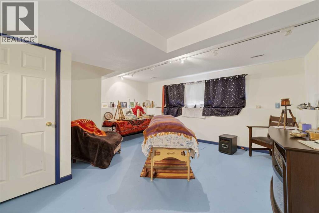 621 5 Avenue SW - 15