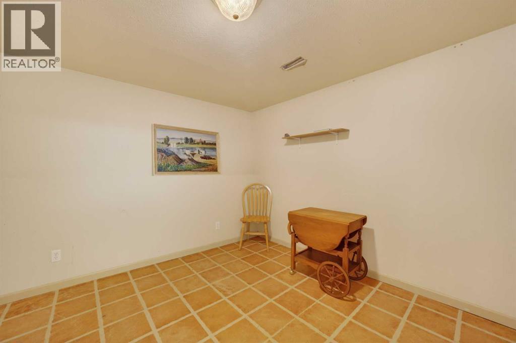 621 5 Avenue SW - 17