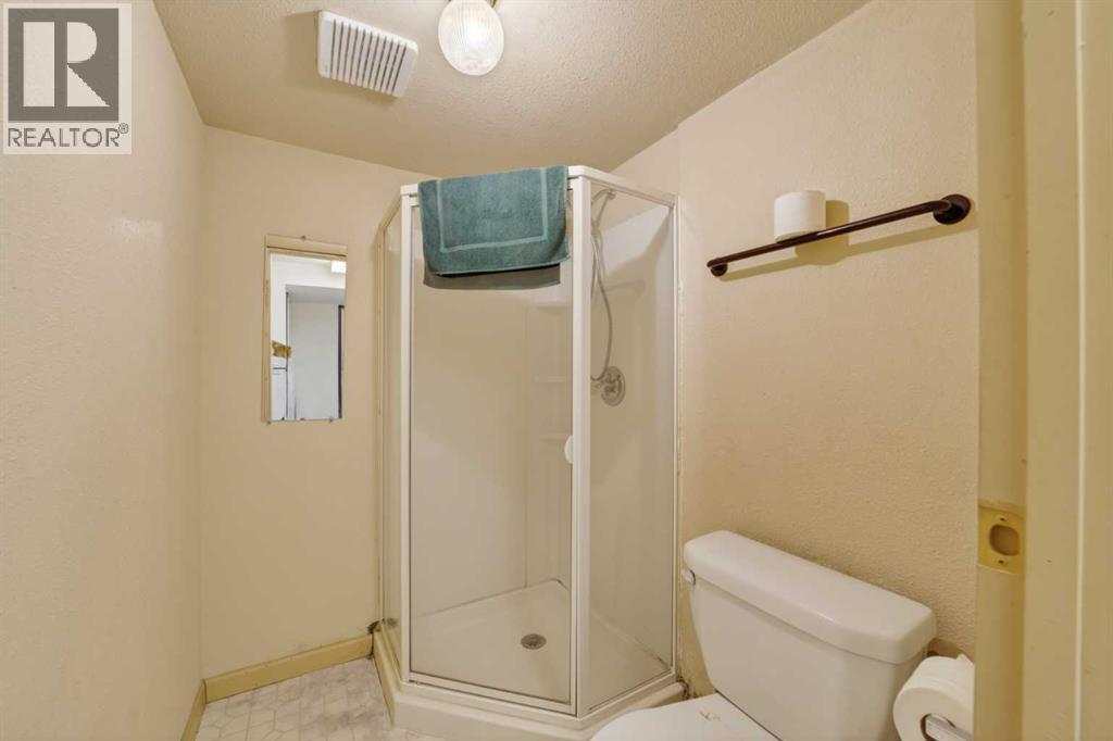 621 5 Avenue SW - 18