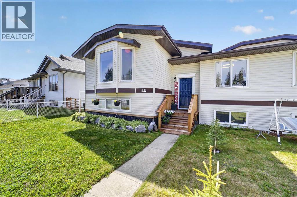 621 5 Avenue SW - 1