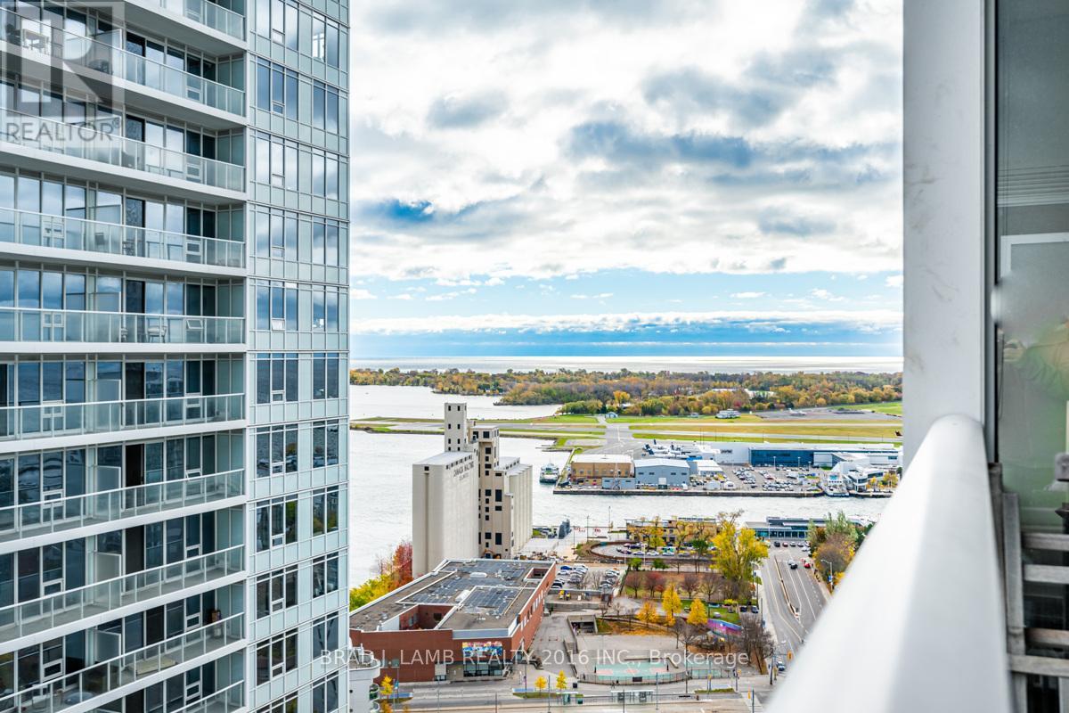 Listing photo of 3208 - 19 BATHURST STREET