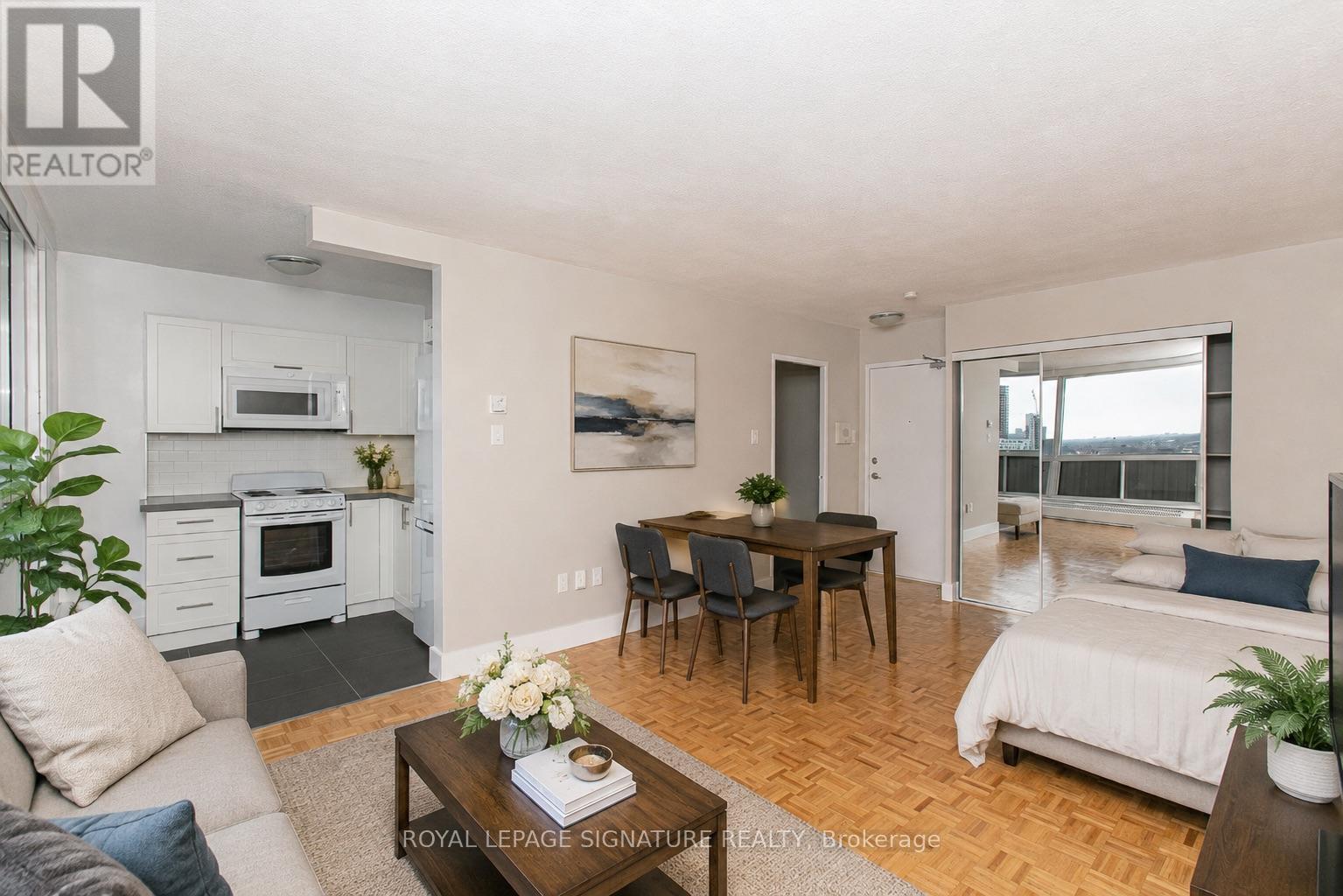 Listing photo of 512 - 666 SPADINA AVENUE