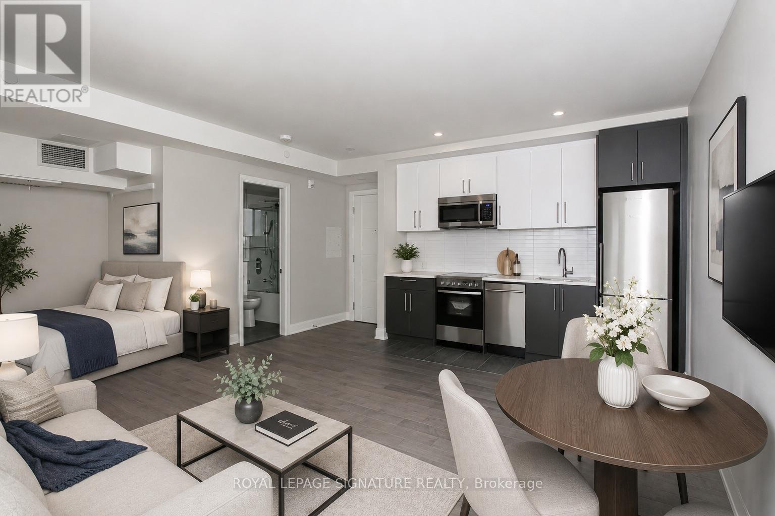 Listing photo of 107 - 11 WALMER ROAD