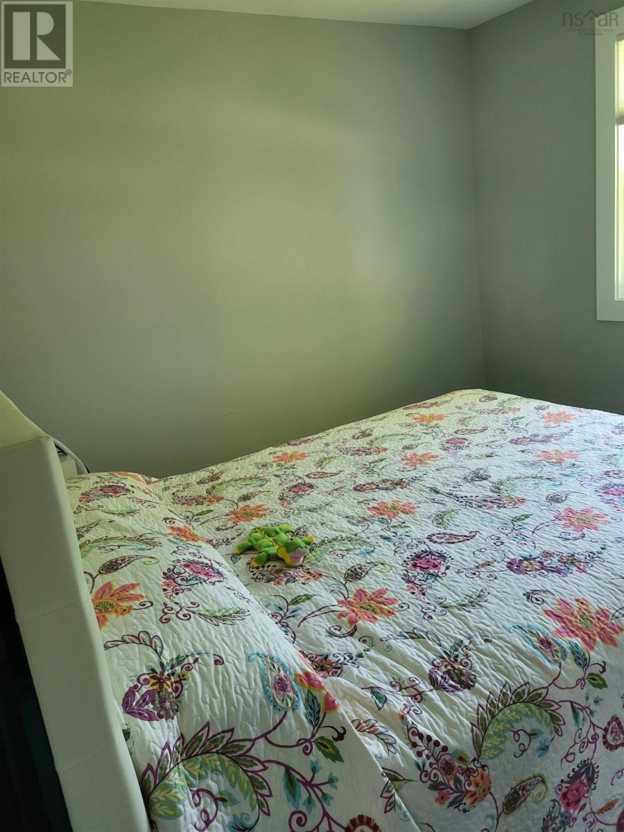 44 Kaulback Street - 13