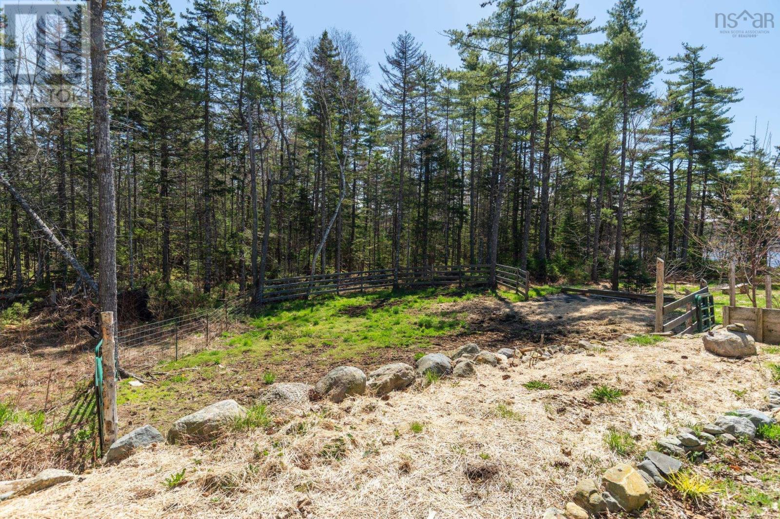 236 Canoe Lake Estates Road - 46