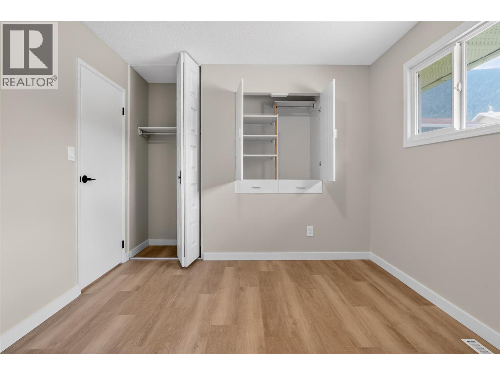 1708 SLOCAN Crescent - 20