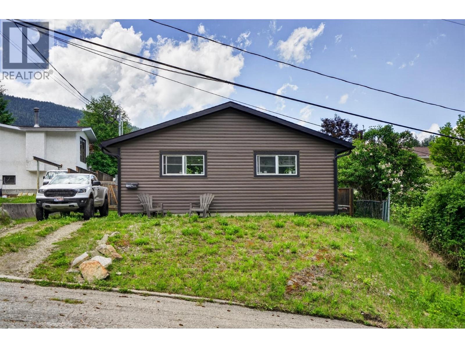 1708 SLOCAN Crescent - 39
