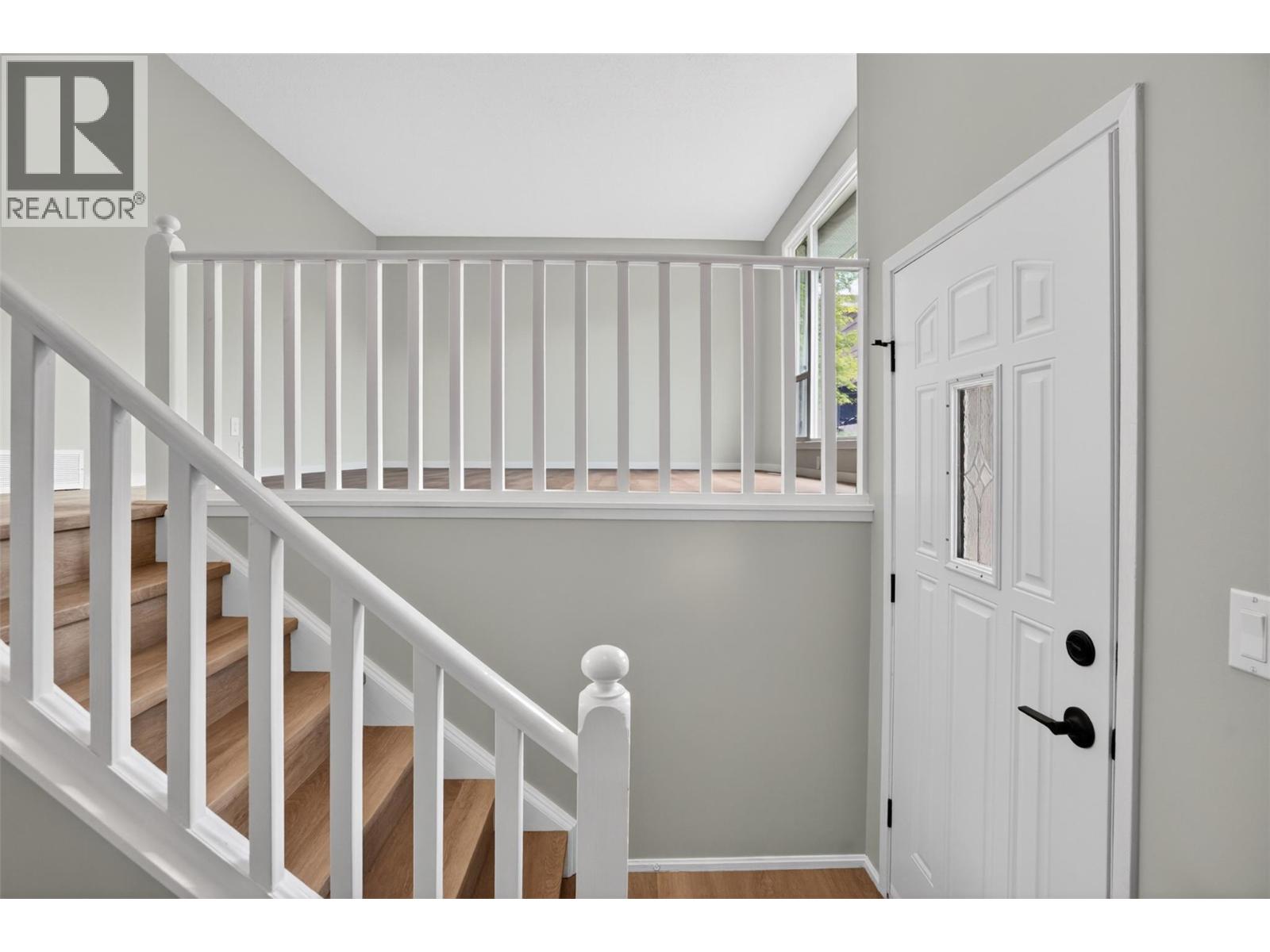 1708 SLOCAN Crescent - 6