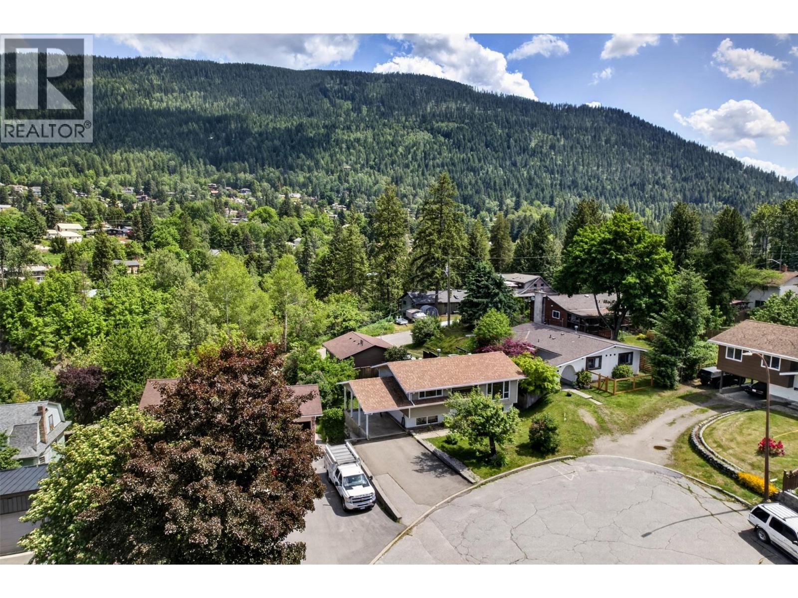 1708 SLOCAN Crescent - 58